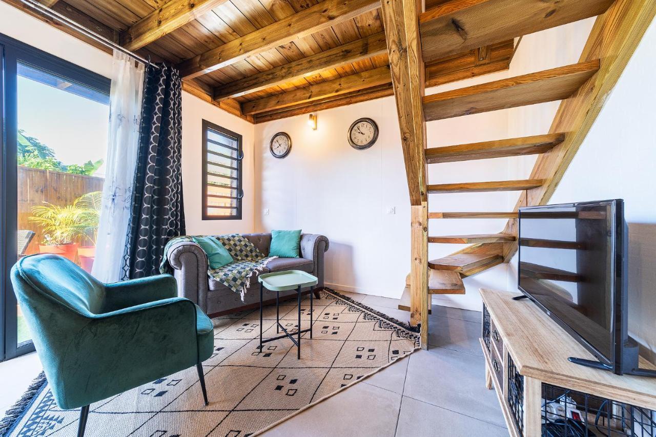Charmant Chalet Avec Jacuzzi, L'Ile O Vert Saint-Philippe Εξωτερικό φωτογραφία