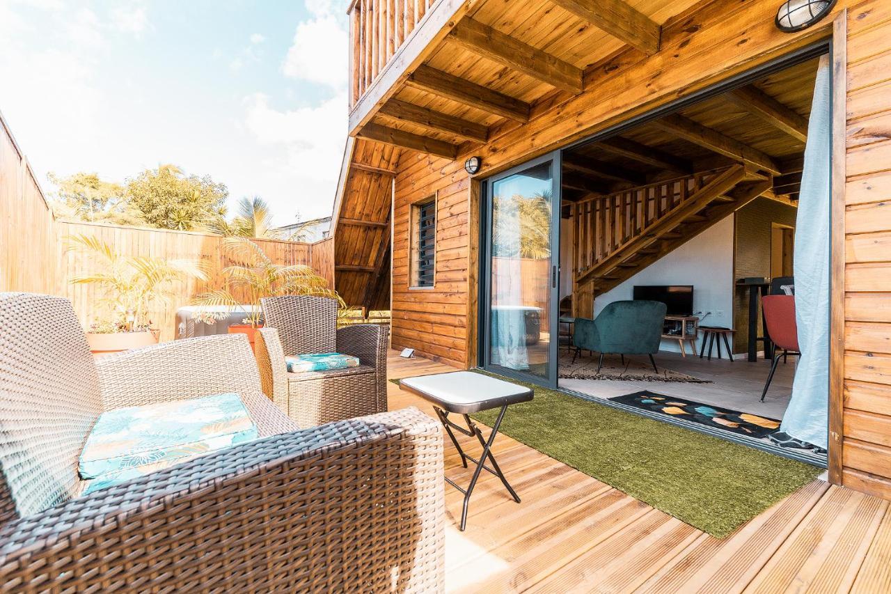 Charmant Chalet Avec Jacuzzi, L'Ile O Vert Saint-Philippe Εξωτερικό φωτογραφία