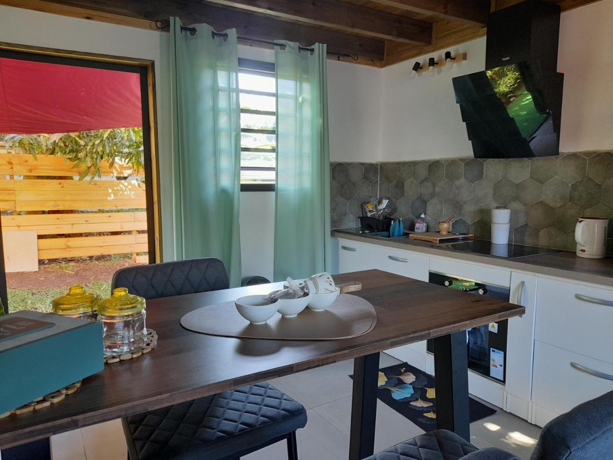 Charmant Chalet Avec Jacuzzi, L'Ile O Vert Saint-Philippe Εξωτερικό φωτογραφία