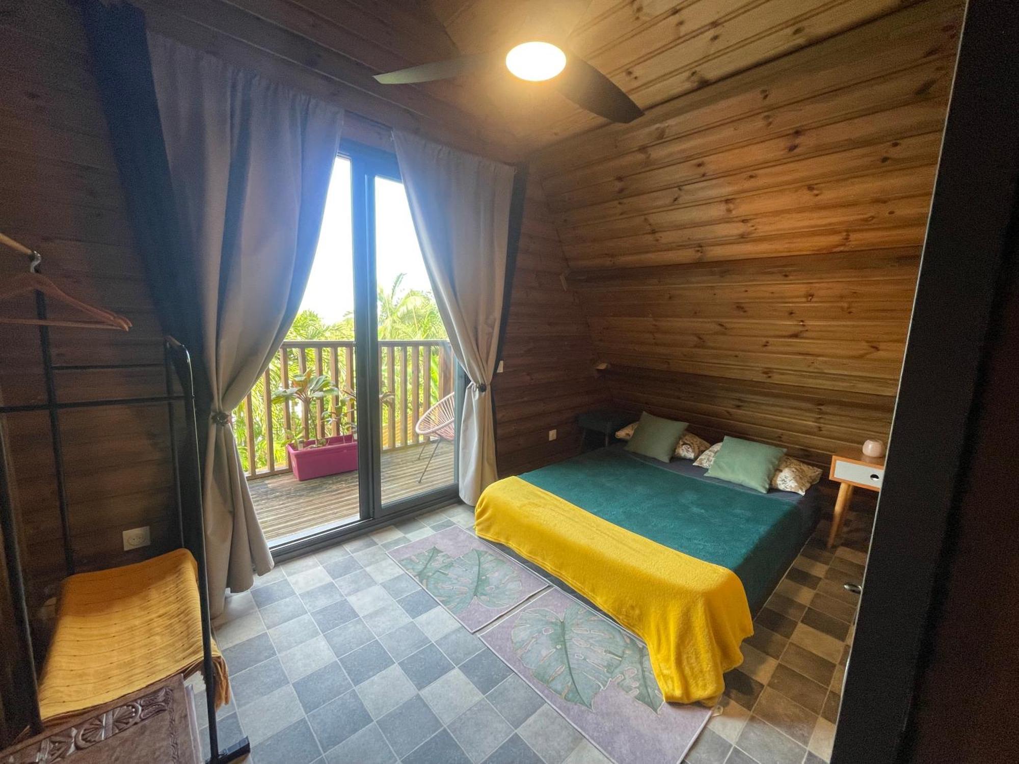 Charmant Chalet Avec Jacuzzi, L'Ile O Vert Saint-Philippe Εξωτερικό φωτογραφία